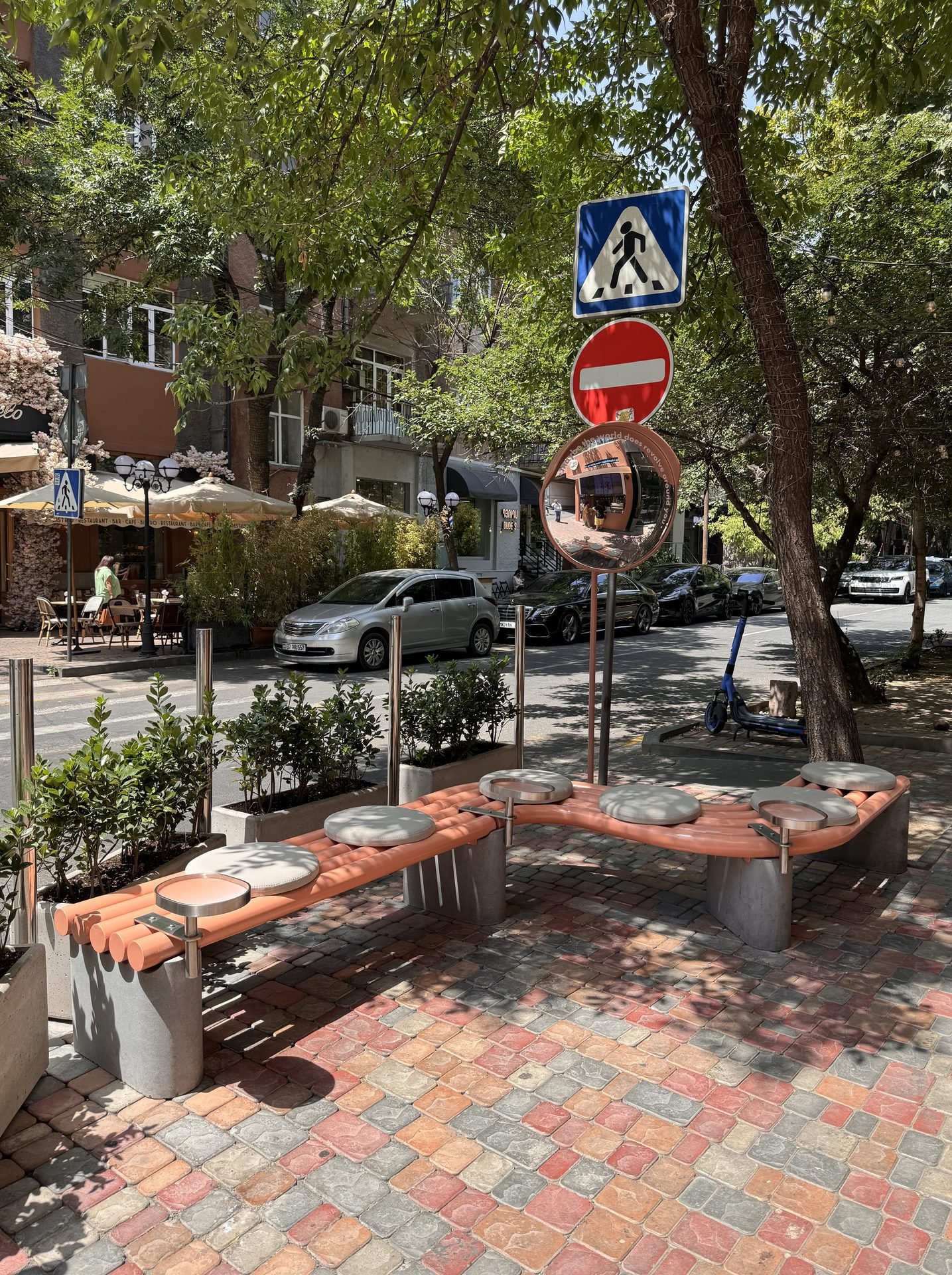 Gotcha (Pushkin Street) image 6